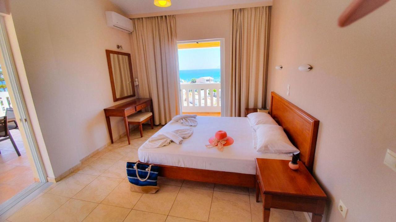 Kalimera Hotel Agia Marina Eksteriør bilde